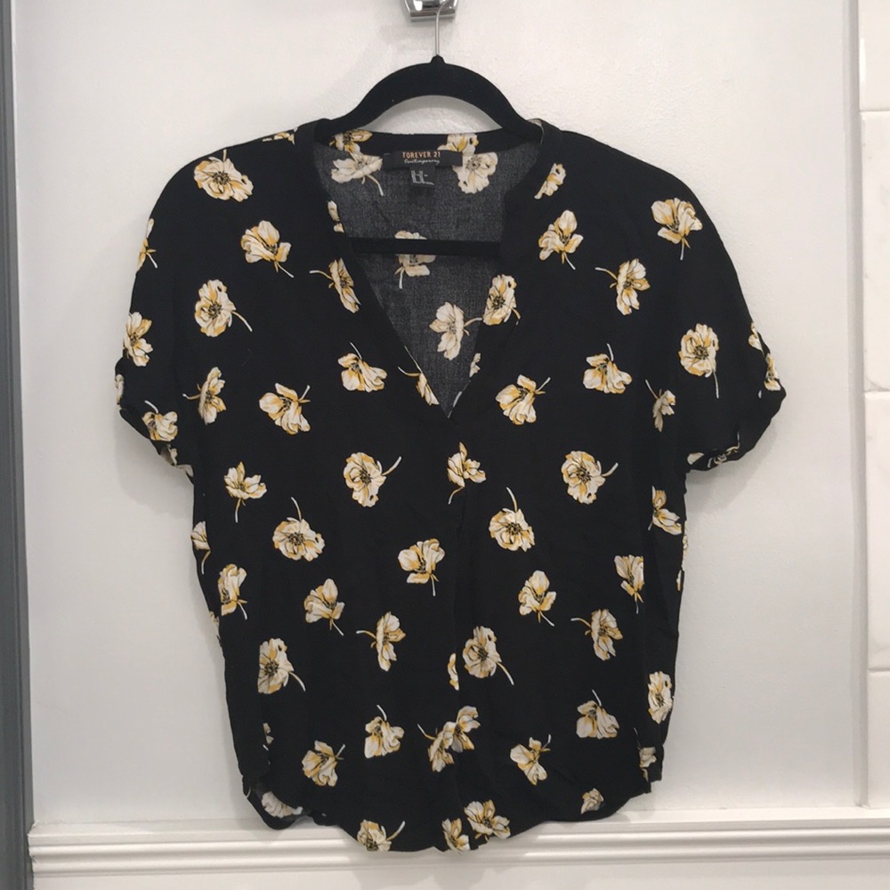 Floral top - Picture 2 of 3